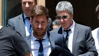 والد ميسي يفجر مفاجأة عن مستقبله