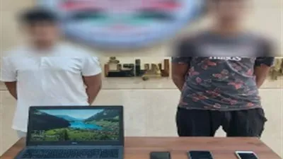 ضبط طالبين استوليا على بطاقات الدفع الإلكتروني لعملاء شركة بالجيزة