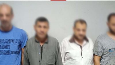 ضبط 4 أشخاص لسرقتهم خزينة من داخل شركة سيارات 