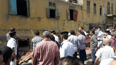 محافظة القاهرة تزيل عزبة أبو صفيح بحي روض الفرج