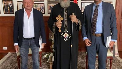 البابا تواضروس يستقبل نجيب ساويرس