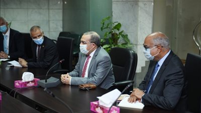 وزيرا البيئة والإنتاج الحربي يناقشان تحويل المخلفات إلى طاقة