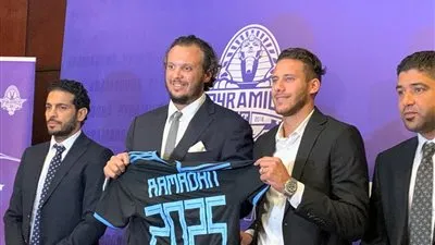 بيراميدز يُقدم رمضان صبحي للجماهير (صور)