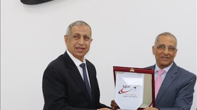 رئيس وكالة الفضاء المصرية يستقبل الدكتور إسماعيل عبد الغفار