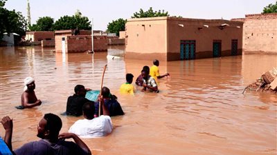 كيف وقفت مصر والإمارات والسعودية بجانب السودان في أزمة السيول؟