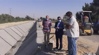 نائب محافظ الفيوم يتفقد أعمال تبطين ترعة قوته بيوسف الصديق