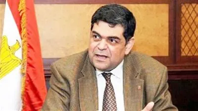 وزير الصحة الأسبق: يجب إغلاق المدارس في هذه الحالة