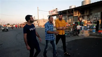 اليونان تخلي أكبر مخيم للاجئين في أوروبا بسبب الحرائق