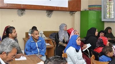 الشبكة العربية لمحو الأمية: إقبال غير عادي من السيدات (فيديو)