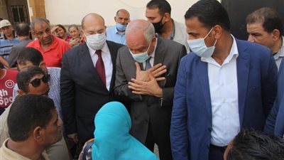 محافظ الجيزة يفاجئ المركز التكنولوجي بكرداسة لمتابعة إجراءات التصالح