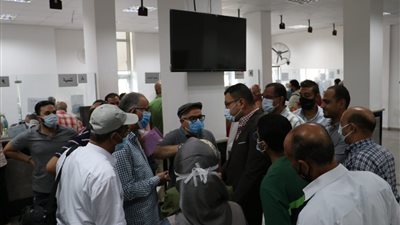  رئيس جهاز 6 أكتوبر يتفقد سير العمل بالمركز التكنولوجي 