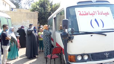 الكشف على 1472 مريضا خلال قافلة طبية بميت غمر (صور)