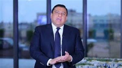 معتز الدمرداش مشيدا بسيدة القطار: 