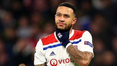 فان خال: ديباي سيعاني حال انضمامه إلى برشلونة هذا الميركاتو