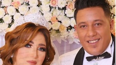 حمو بيكا ينشر صورة برفقة زوجته ويغلق خاصية التعليق