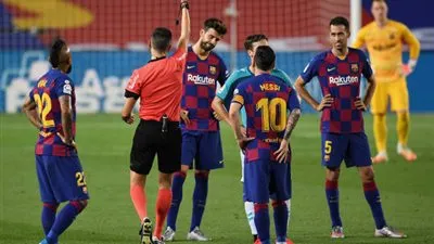 نجم برشلونة يتخلى عن مستحقاته من أجل الرحيل