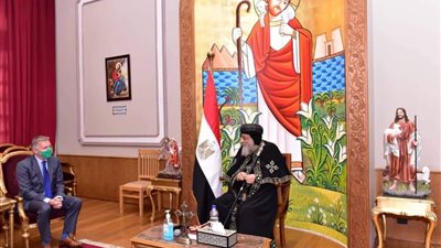 قبل مغادرته.. سفير كندا بالقاهرة يودع قداسة البابا تواضروس