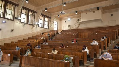 جامعة القاهرة تواصل امتحانات الدراسات العليا بالكليات (صور)