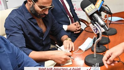 بعد زيارته مركز أورام الفيوم.. أحمد فهمى يناشد النجوم بالتبرع 