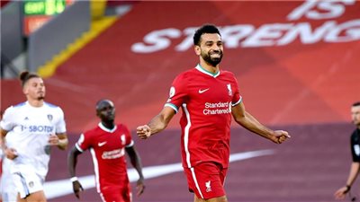 ليفربول يحتفي بهاتريك صلاح في شباك ليدز يونايتد