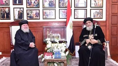 البابا تواضروس يستقبل أسقف سوهاج