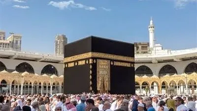 بعد فتح حدودها.. هل تسمح السعودية بأداء مناسك العمرة؟