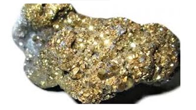  ضبط 1,5 طن أحجار من معدن الذهب الخام بحوزة شخصين بأسوان