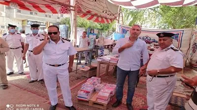 أمن بني سويف تنظم معرضًا لبيع الأدوات المدرسية بأسعار مخفضة (صور)
