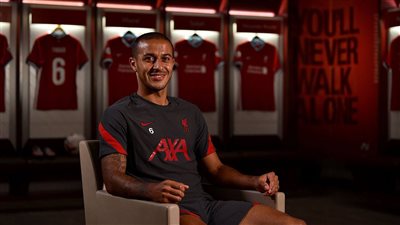 أول تعليق من ألكانتارا بعد انضمامه إلى ليفربول