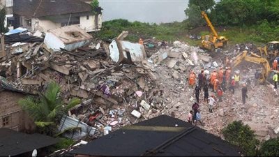 قتلى ومحاصرون في انهيار مبنى بمدينة مومباي بالهند