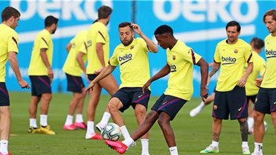 رسمياً.. برشلونة يُحصن نجمه الشاب