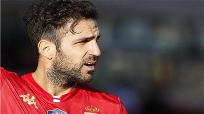 فابريجاس يفتح النار على إدارة برشلونة 