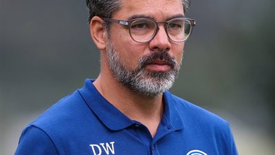 شالكه يقيل مدربه بعد 18 مباراة بدون فوز