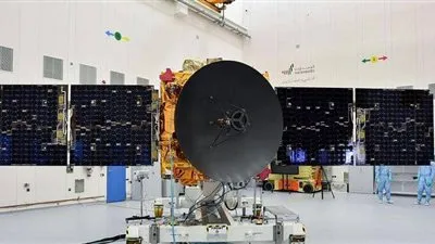 استقبال أول إشارة مفتوحة من القمر الصناعي 