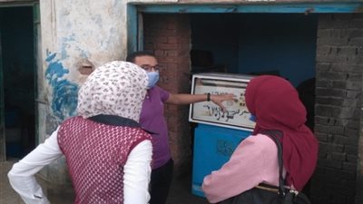 لجنة محافظ بني سويف ترصد مخالفات وسلبيات بقرية 