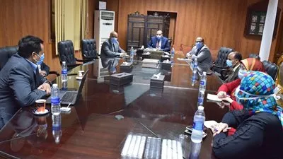 رئيس جامعة بني سويف يستقبل مدير 