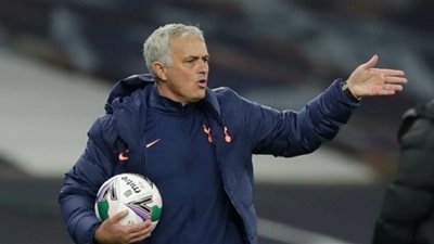 مورينيو يشكو ويعلق على اللحاق بـ