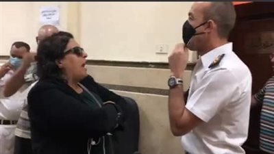 محامي سيدة المحكمة يعلن انسحابه من الدفاع عنها.. تعرف على الأسباب