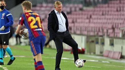 كومان يطرد نجم برشلونة