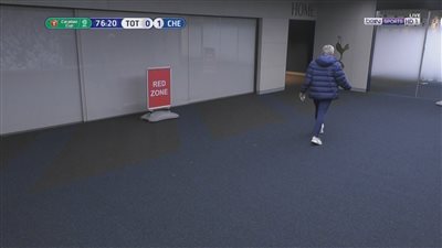 شاهد - تصرف غريب من مورينيو في مباراة توتنهام وتشيلسي