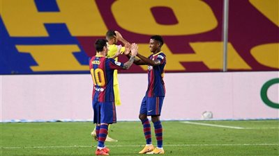 كومان يعطي الضوء الأخضر لرحيل لاعب برشلونة