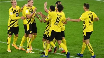 بروسيا دورتموند يحسم مصير انتقال نجم الفريق لمانشستر يوناتيد