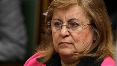 خبيرة تكشف فوائد الدفع الألكتروني على الاقتصاد والمواطن