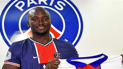 رسميا.. باريس سان جيرمان يتعاقد مع بيريرا