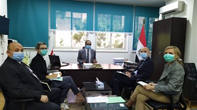  نائب وزير الإسكان يناقش تطورات مشروع إعادة استخدام المياه ببنى سويف