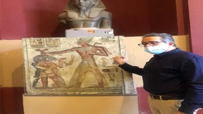 وزير السياحة والآثار يتفقد تمثال الملك تحتمس الثالث 
