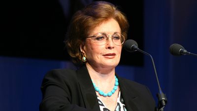 جيهان السادات: هكذا كنت أتعامل مع غضب الرئيس الراحل