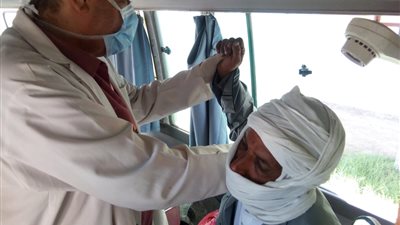 الكشف على 1248 مريض خلال قافلة طبية بقرية بطرس في الدقهلية