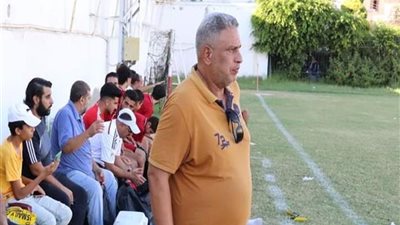 نجل مدرب فارسكور: والدى أصيب بجلطة قبل عامين وليس قبل المباراة 