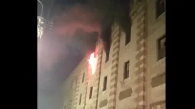  عاجل.. رئيس حي وسط القاهرة يكشف أسباب حريق جامع الأزهر